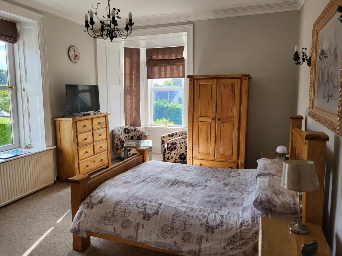 Bed and Breakfast Macbeth Arms Lumphanan Экстерьер фото